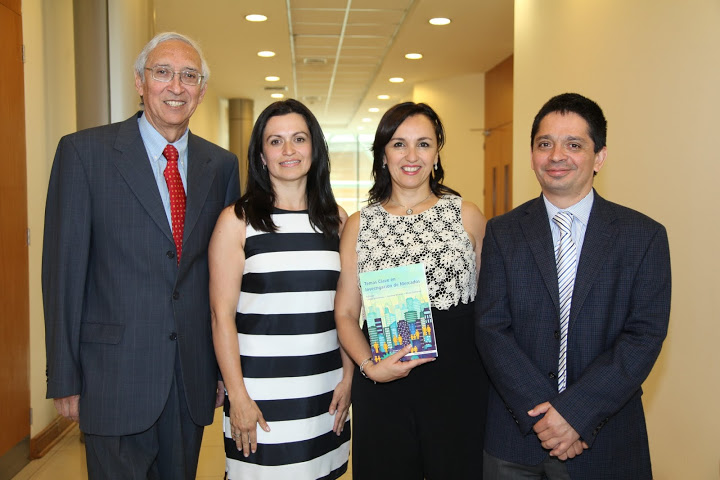 Académicos presentan Libro “Temas Clave en Investigación de Mercados”
