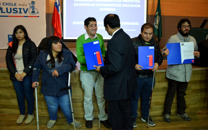 Senadis dio a conocer nuevos beneficiarios de proyectos de apoyo para la educación superior