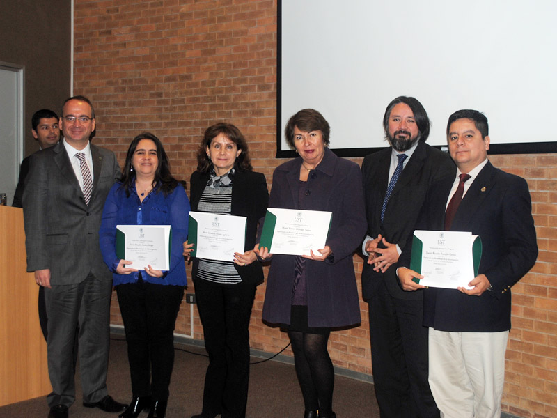 Santo Tomás Viña del Mar entregó certificaciones a nuevos diplomados y magísteres