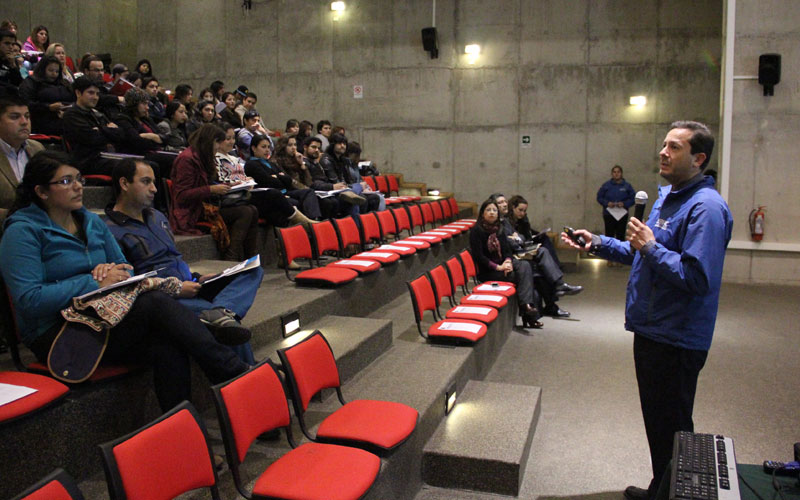 “En materia financiera, la gente debe aprender a conocer la diferencia entre una necesidad y un deseo”