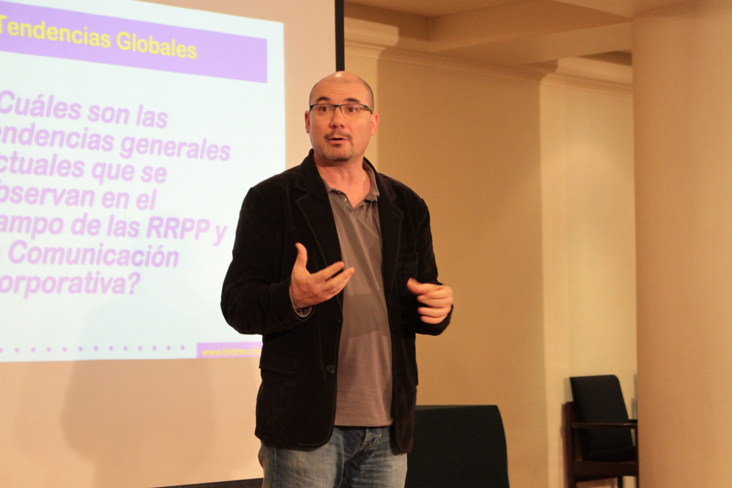 Paul Capriotti dictó Charla en Inauguración de Año Académico de Relaciones Públicas