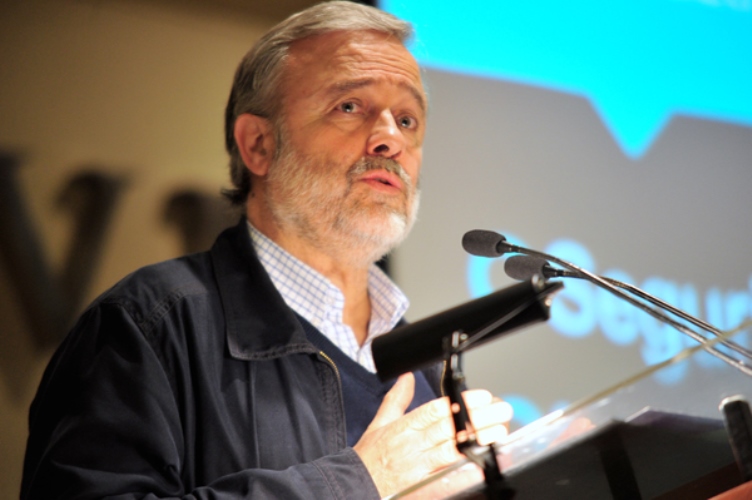 Benito Baranda expuso en Inauguración de Año Académico Escuela de Psicología