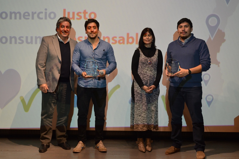 Diseño y Servicio Social se unieron en motivadora charla de emprendimiento social