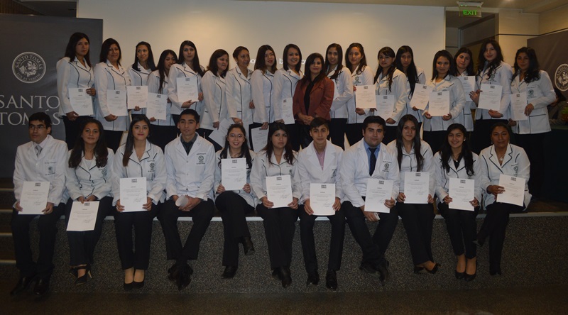 Estudiantes de Técnico en Registros e Información Biomédica de Santo Tomás Temuco recibieron certificación intermedia