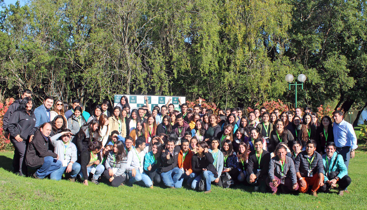 90 jóvenes participan en “Escuela de Líderes” Santo Tomás