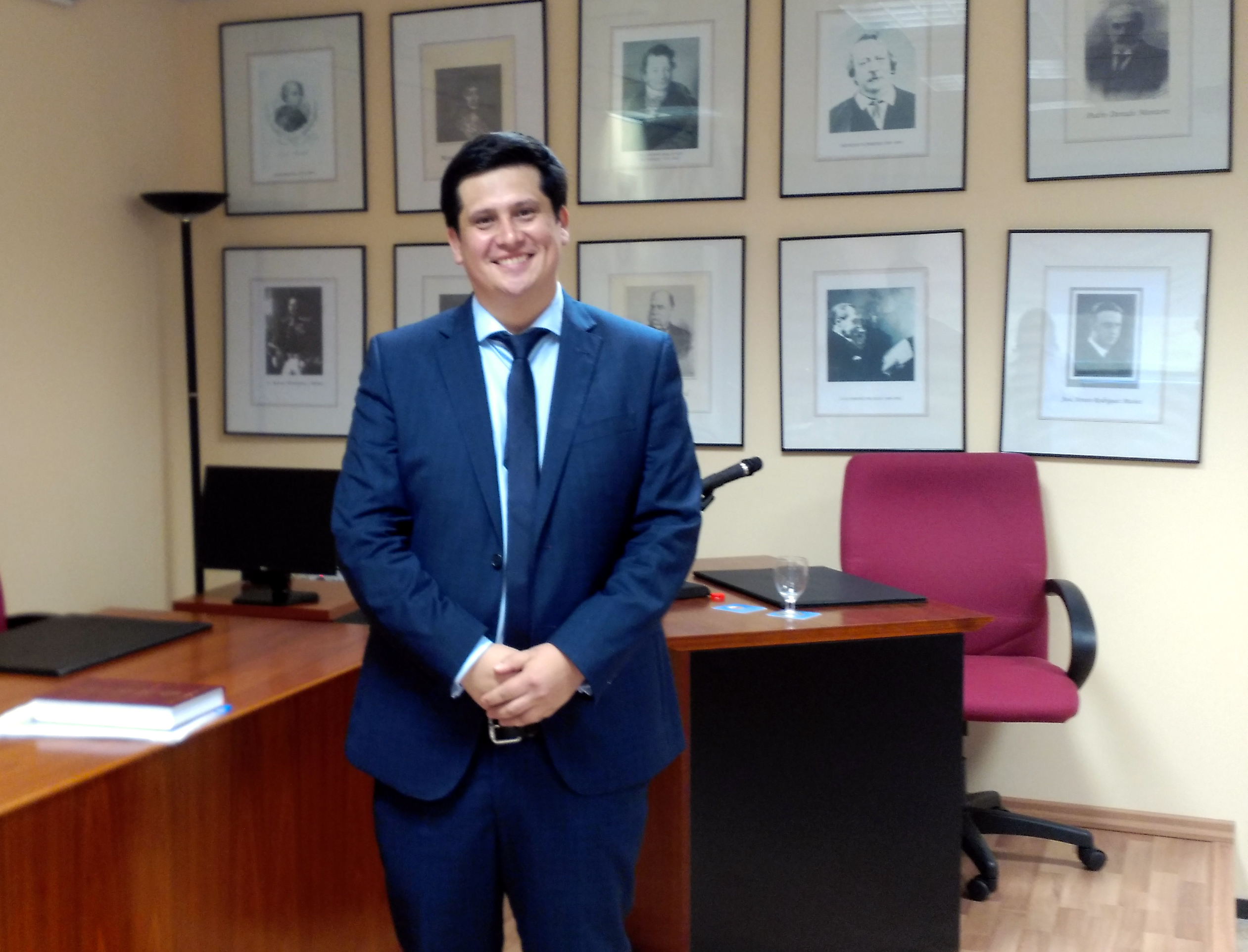 Académico de la Facultad de Derecho obtiene Doctorado en Derecho Penal con máxima calificación