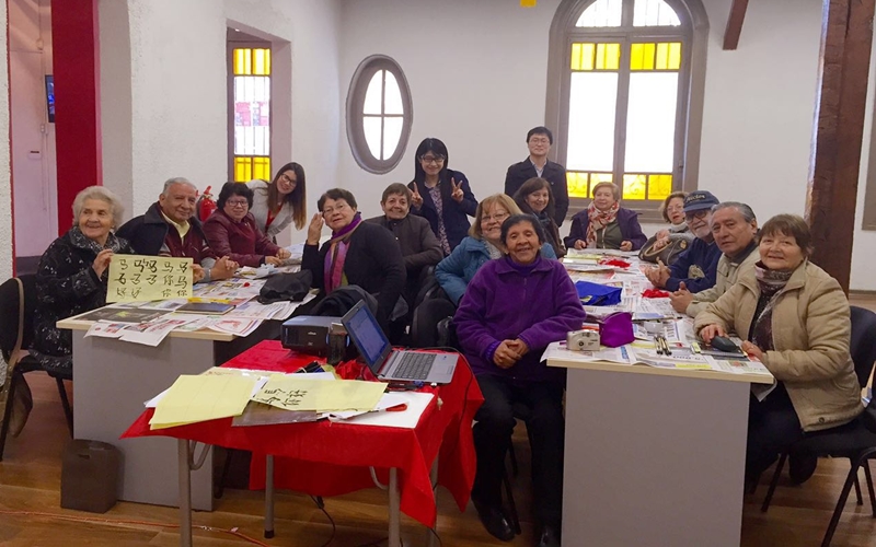 IC UST realiza taller de cultura china para adultos mayores