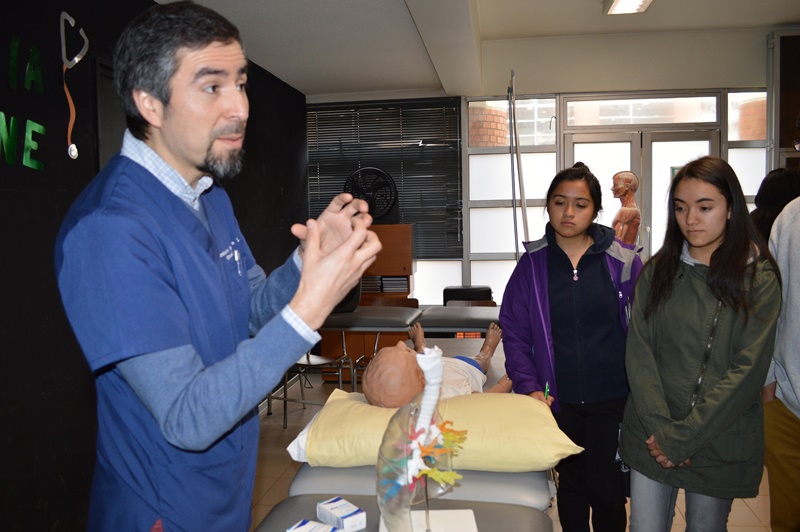 Estudiantes de cuarto año medio vivieron la experiencia de la educación superior en Santo Tomás Temuco