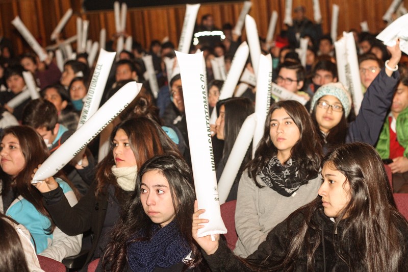 La experiencia “Tú puedes vivir de tu pasión” de Santo Tomás visitó las comunas de Temuco y Lautaro