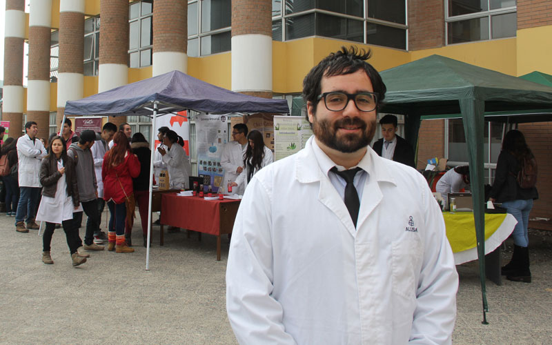 “Muchas de las cosas que uno consume o ve día a día, están rodeadas de química”