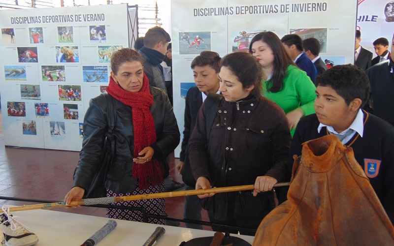 Escolares ovallinos disfrutaron de Museo Olímpico Itinerante