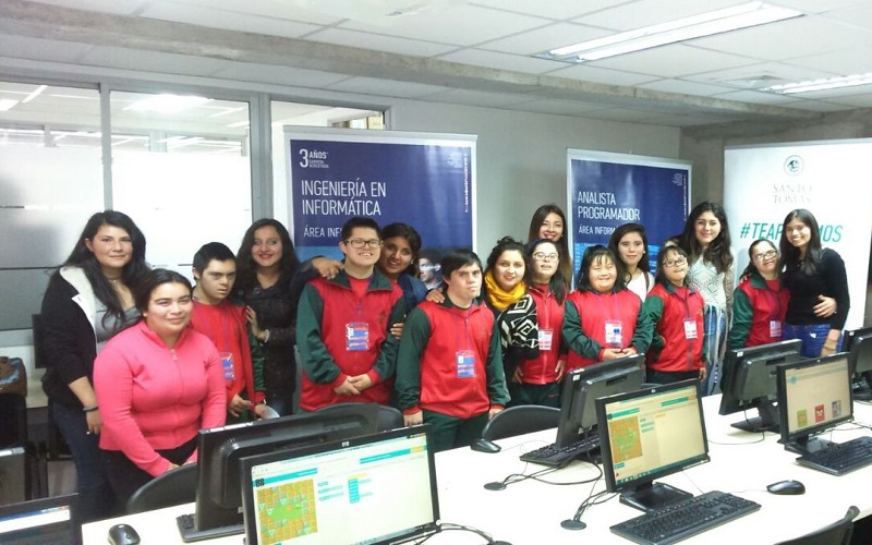 “La magia de programar”: taller que fomenta la inclusión en Ovalle