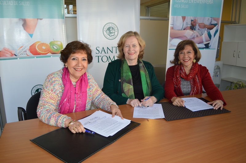 Santo Tomás Temuco firmó convenio con Establecimiento de Larga Estadía para Adultos Mayores (ELEAM) “Años Mejores”
