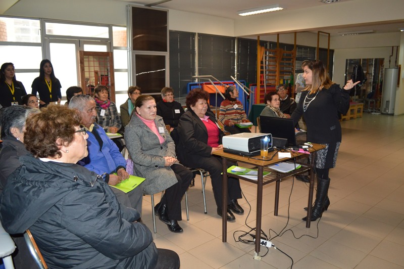 UST Temuco capacitó a Adultos Mayores de Lautaro sobre Liderazgo