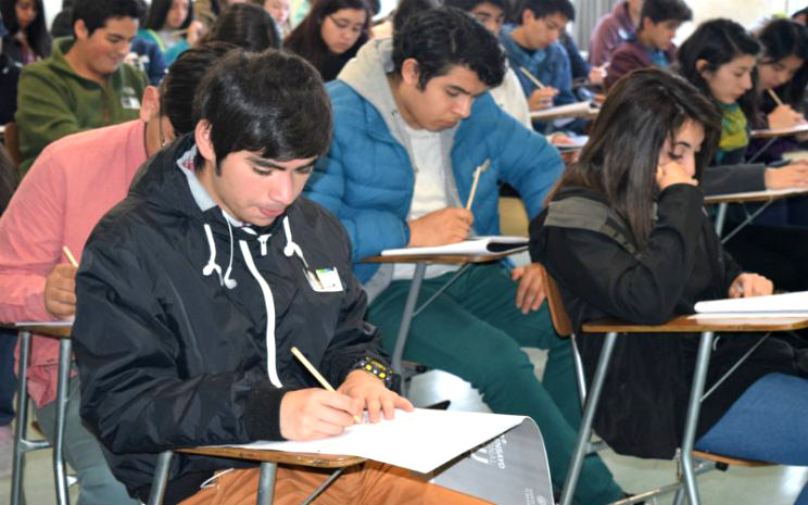 ¿Trabajas y quieres estudiar? prepárate en el Primer Ensayo Nacional PSU Vespertino Santo Tomás