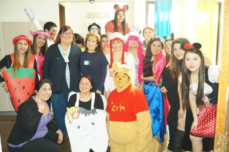 Estudiantes de TENS llevan alegría a niños hospitalizados