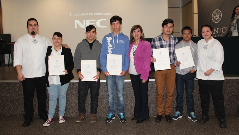 Jóvenes del Sename se certificaron en Santo Tomás Temuco