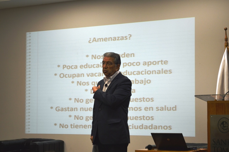 Conversatorio sobre interculturalidad: los migrantes ven a Chile como un país estable