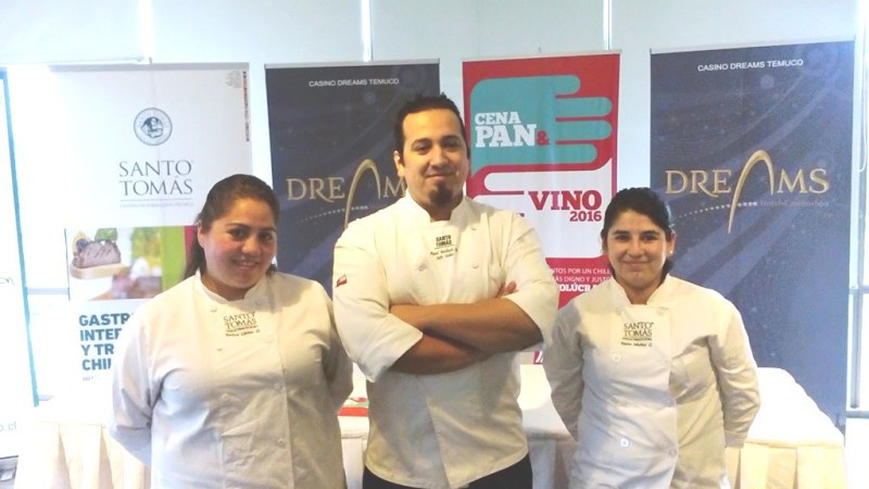 Santo Tomás Temuco refuerza su compromiso con la comunidad colaborando en la Cena Pan y Vino 2016