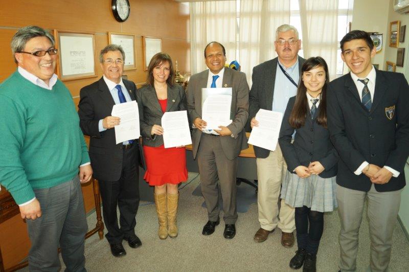 Convenio beneficiará a estudiantes del Liceo Comercial Diego Portales de Rancagua