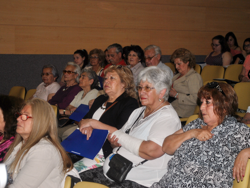 Grupos comunitarios vivieron jornada educativa para personas mayores en UST Viña del Mar