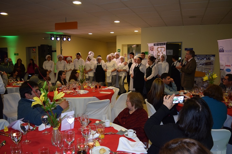 Estudiantes se lucieron en Gala Gastronómica