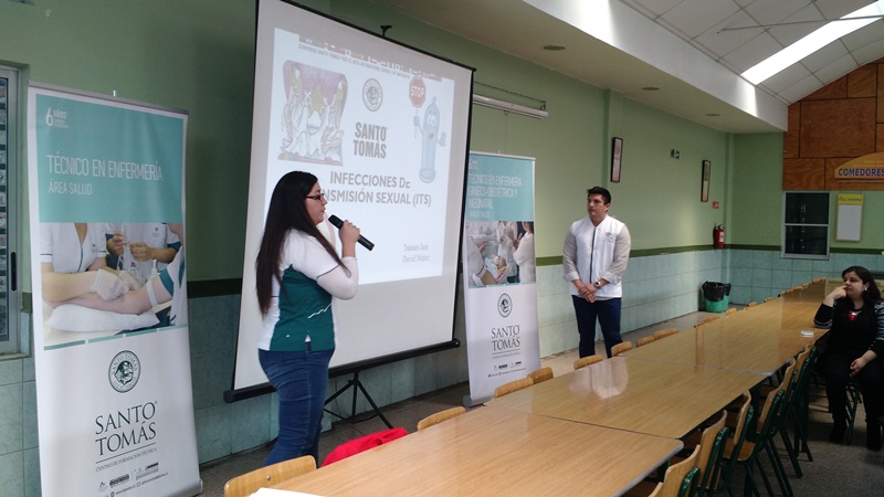 Carreras del área de salud dictaron charla sobre educación sexual