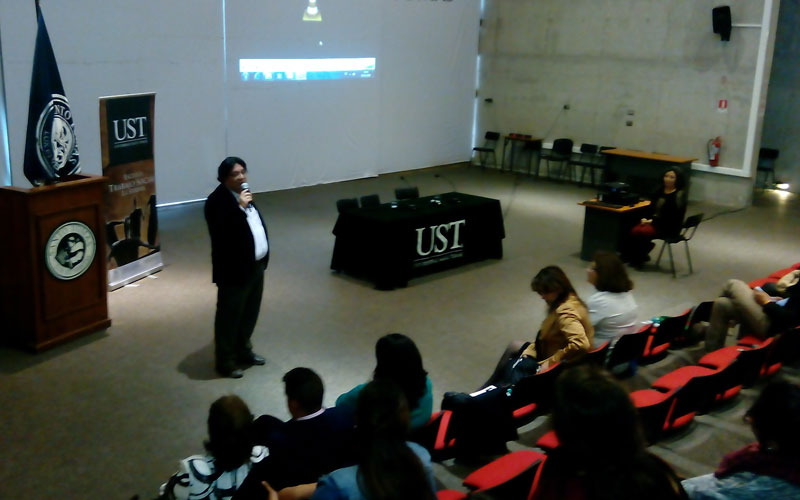 Mediante clase magistral sobre dilemas y desafíos éticos de la profesión, Trabajo Social celebró su aniversario