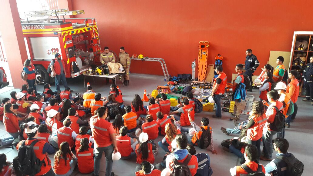 Alumnos realizaron ejercicios de rescate con Bomberos de Punitaqui
