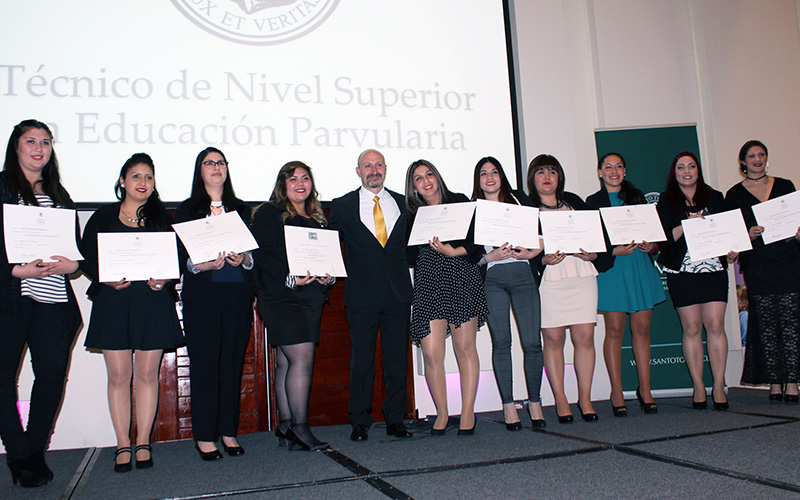 Ceremonia de titulación IP -CFT Santo Tomás Punta Arenas 2016