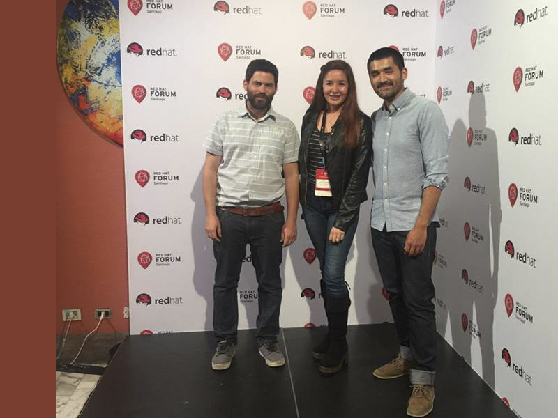Tomasinos participan en Red Hat Forum