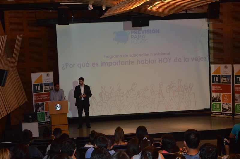 Charla: “Por qué es importante hablar de la vejez ahora”