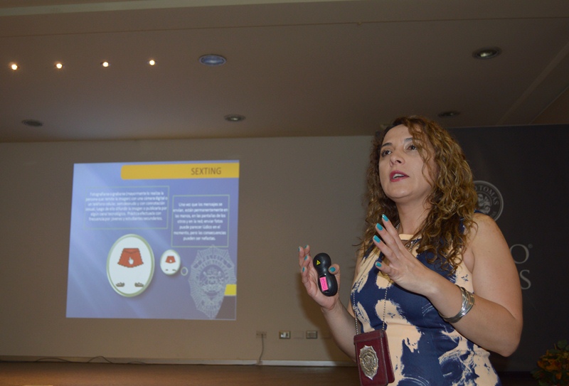 Con la exposición de reconocidos especialistas se realizó el seminario sobre abuso sexual