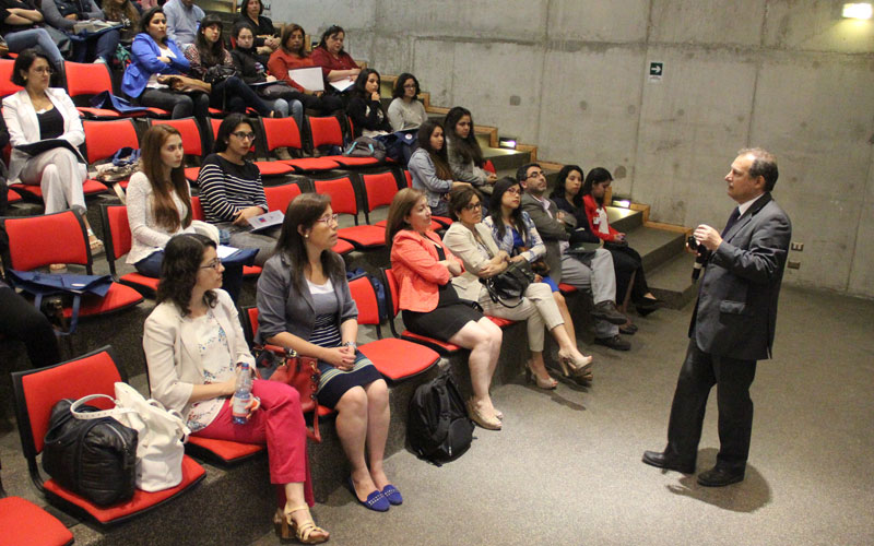 Profesionales y estudiantes participaron en jornada de calidad en salud en UST La Serena