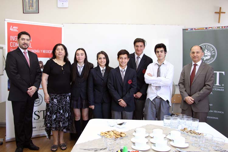 Alumnos de Talca ganaron concurso organizado por la Facultad de Economía y Negocios