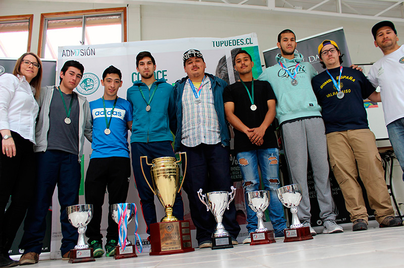 Deportistas destacados Santo Tomás Punta Arenas 2016
