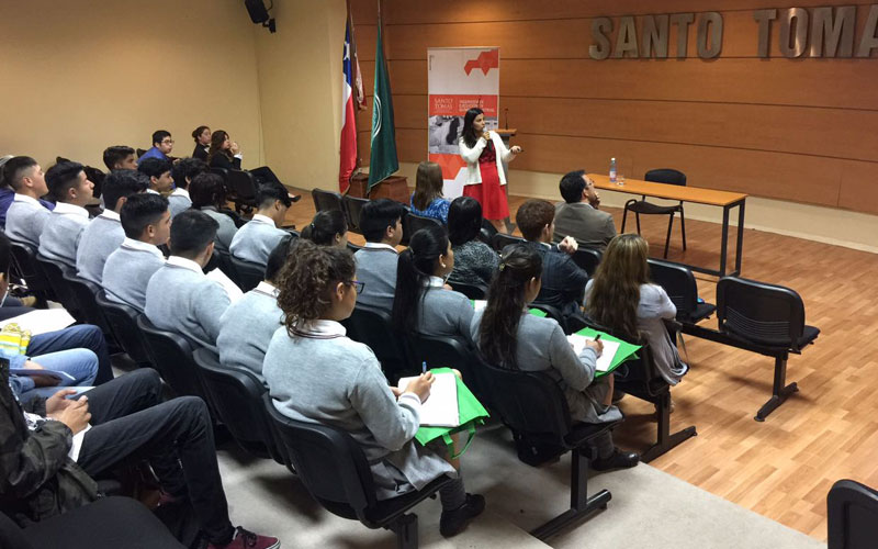 Estudiantes de Ingeniería en Química Industrial desarrollaron seminario
