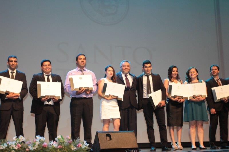 Cerca de 600 estudiantes de Santo Tomás Rancagua recibieron sus títulos técnicos y profesionales