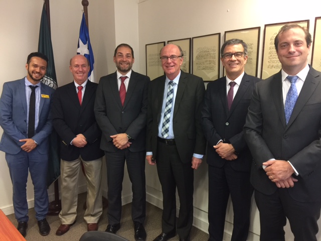 Rector de Waikato Institute of Technology visitó Santo Tomás