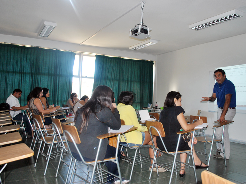 Estudiantes de Psicología hicieron una pausa en las vacaciones para volver a las aulas en la segunda versión de los Cursos de Verano