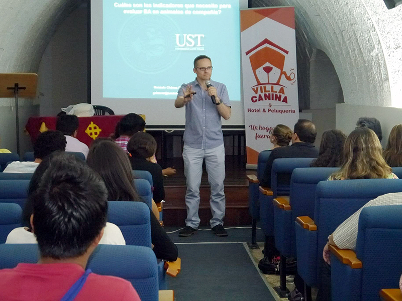 Sobre bienestar animal expuso Jefe de carrera de Medicina Veterinaria UST Viña del Mar en Ecuador