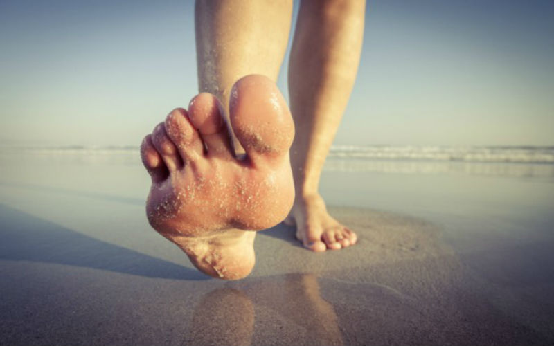 Hongos y verrugas: los enemigos de nuestros pies en verano