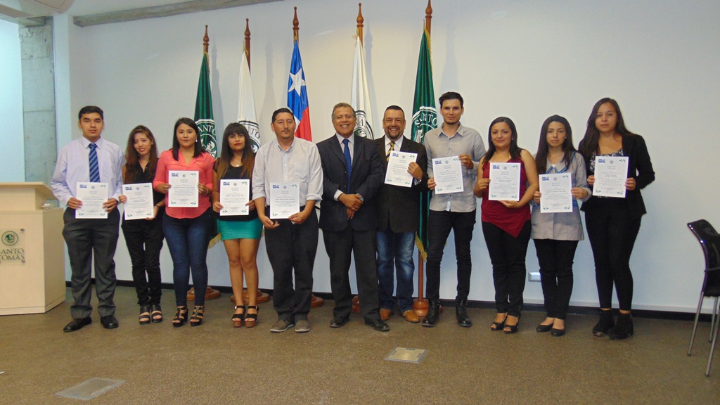 Santo Tomás Ovalle premia a sus mejores alumnos de 2016