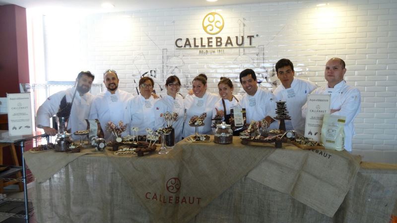 Docentes de Santo Tomás Santiago se capacitan en chocolatería