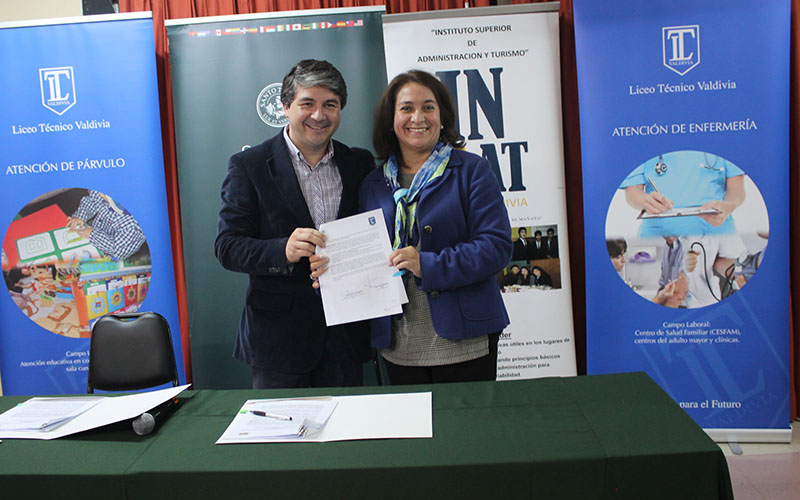 CFT Valdivia fortalece vínculos con Liceos Técnicos