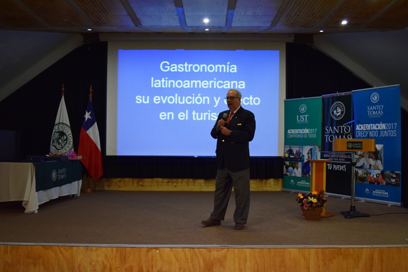 Con enfoque en el desarrollo turístico a través de la gastronomía, Santo Tomás inaugura Año Académico