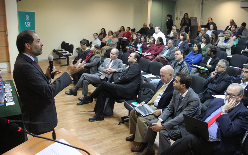 Taller de socialización con académicos tuvo lugar en UST La Serena