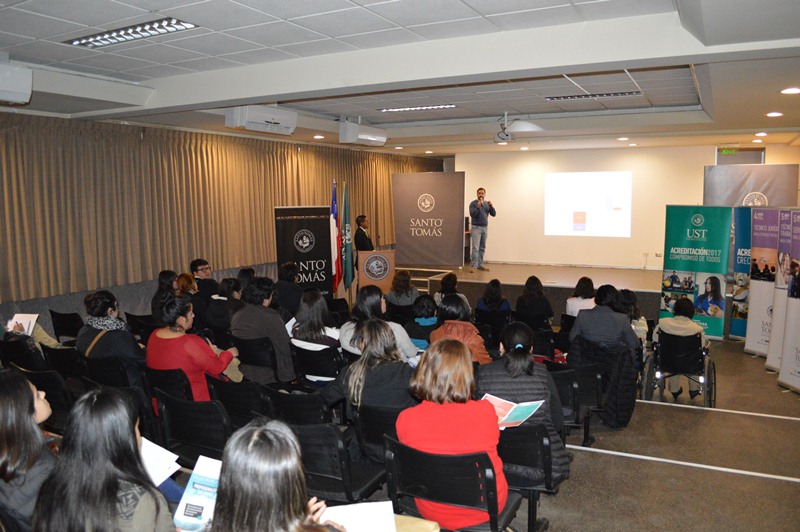 Charla sobre beneficios sociales de Senadis se realizó en Santo Tomás Temuco