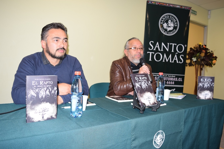 Estudiantes Santo Tomás compartieron con escritores chilenos que visitaron Casa de Estudios
