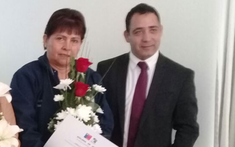 Directora de Electricidad y Electrónica Industrial fue premiada por su aporte al desarrollo energético de la región